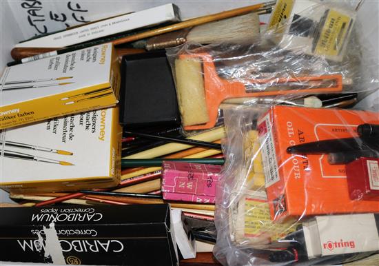 A quantity of artists paints etc